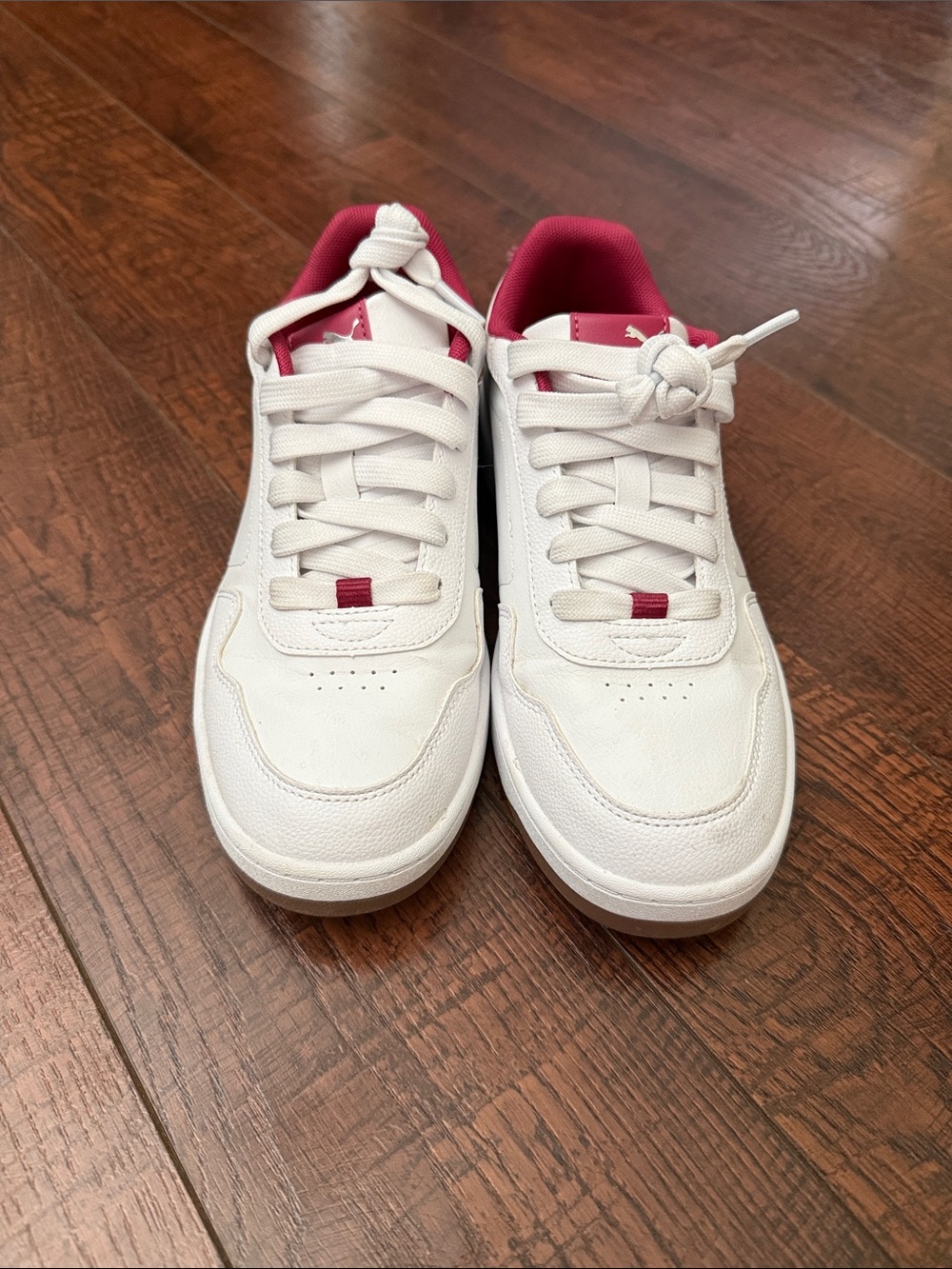 White Sneakers with Pink Accents - Clean Casual Style
